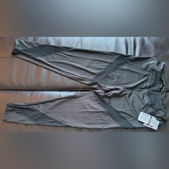 2 leggings - Picture 2 of 7